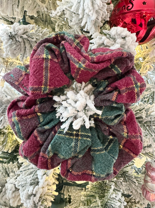Merry Scrunchie