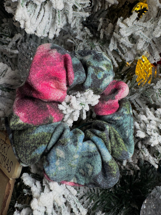 Vallorie Scrunchie